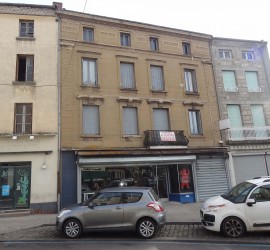 Local pour l'étude centre bourg 40 fg Constant