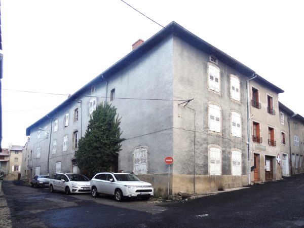 Ensemble immobilier à l’angle des rues Faucon et Arsenal