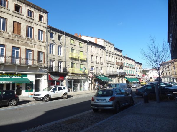 Craponne, faubourg Constant, commerces